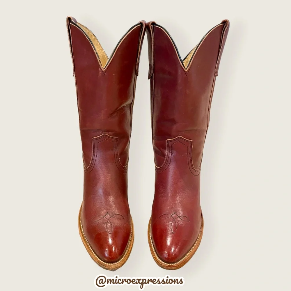 1990’s Frye Vintage Leather Pull On Red Cognac Heeled Cowboy Western Cute Bootie